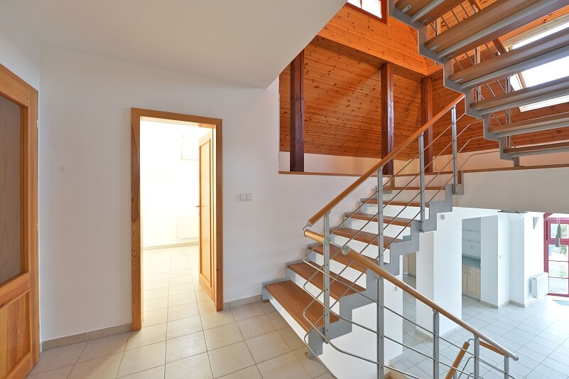 Spořická, Dolní Chabry - Praha 8 | Pronájem, Rodinný dům 5+1, 250 m²