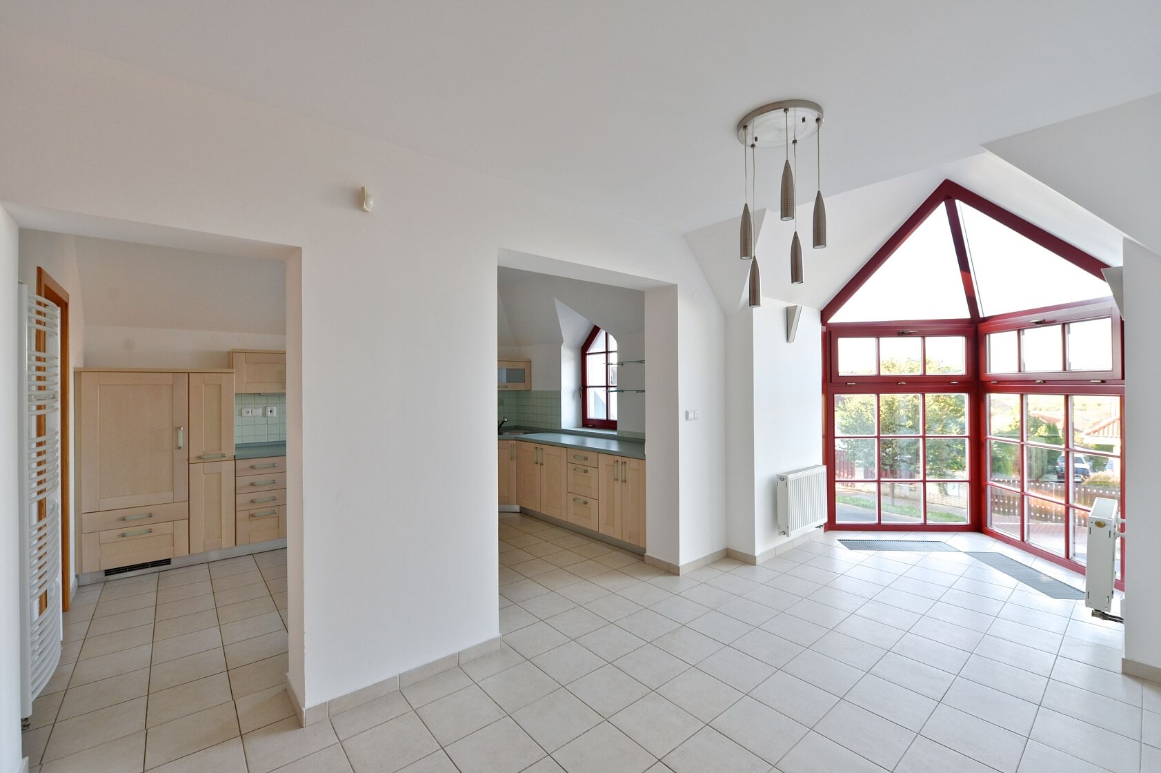 Spořická, Dolní Chabry - Praha 8 | Pronájem, Rodinný dům 5+1, 250 m²