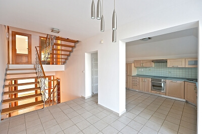 Spořická, Dolní Chabry - Prague 8 | Rent, House Four-bedroom (5+1), 250 m²