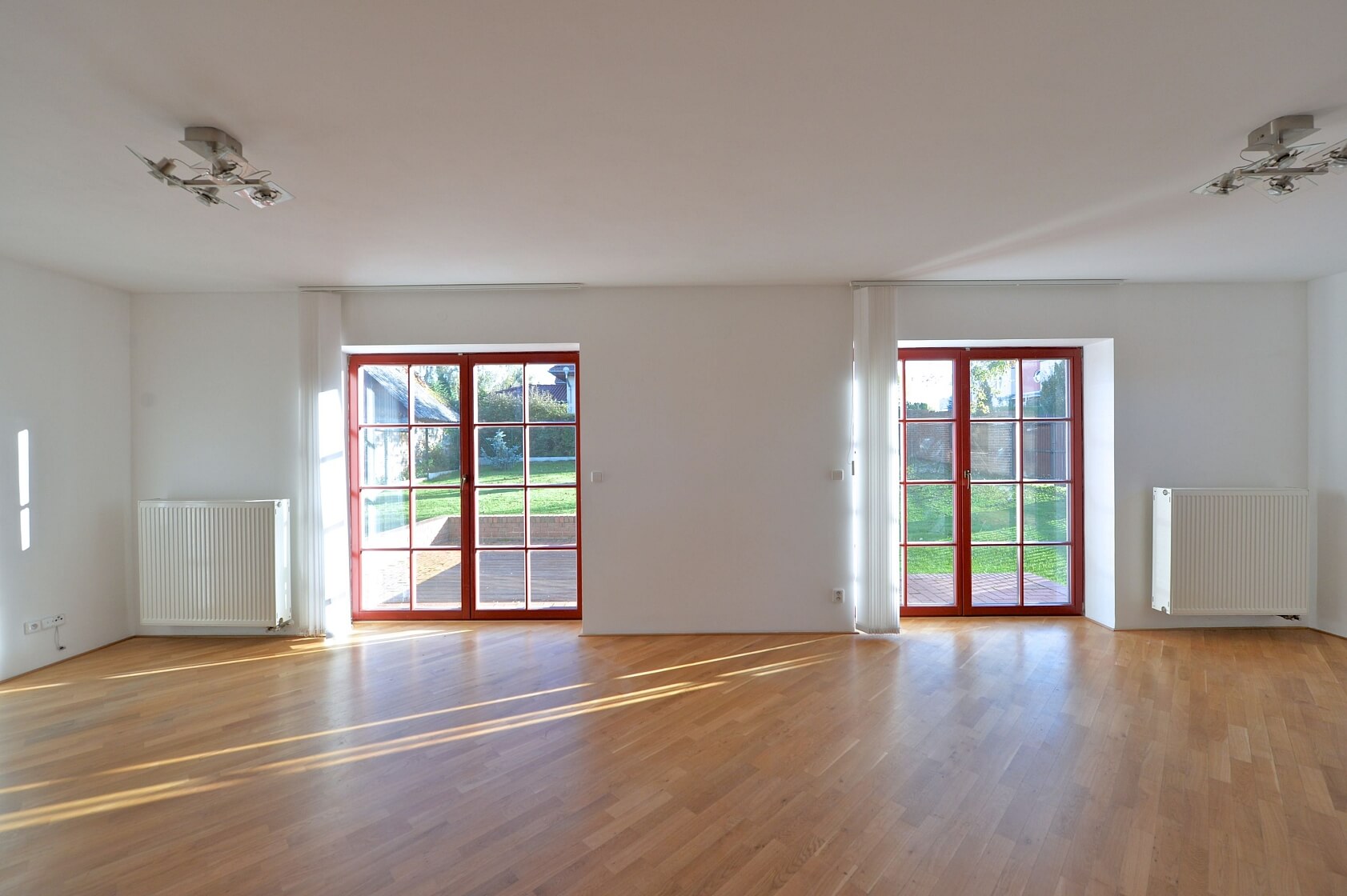 Spořická, Dolní Chabry - Praha 8 | Pronájem, Rodinný dům 5+1, 250 m²