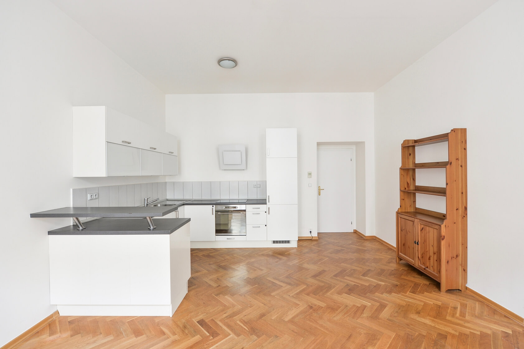 Dobrovského, Holešovice - Prague 7 | Rent, Apartment Two-bedroom (3+kk), 76 m²