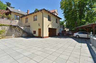 V lučinách, Hodkovičky - Prague 4 | Rent, House Four-bedroom (5+kk), 180 m²
