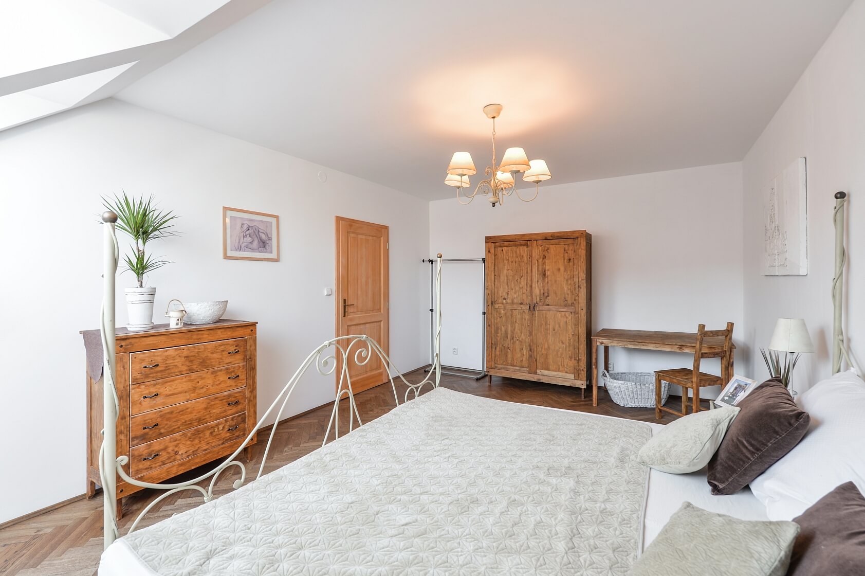 Na Plzeňce, Smíchov - Prague 5 | Rent, Apartment One-bedroom (2+kk), 64 m²