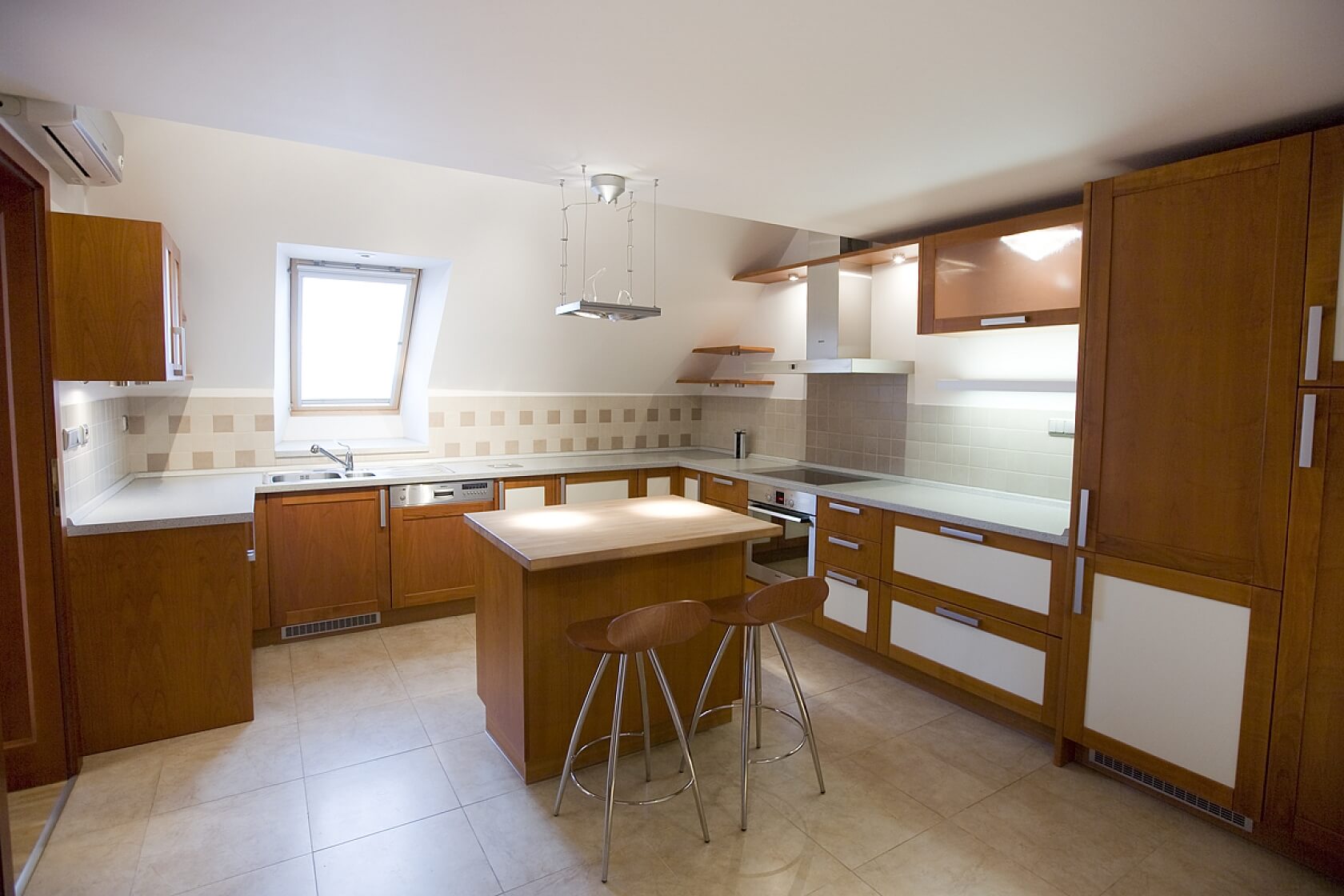 Roháčova, Žižkov - Prague 3 | Sale, Apartment Two-bedroom (3+1), 95 m²