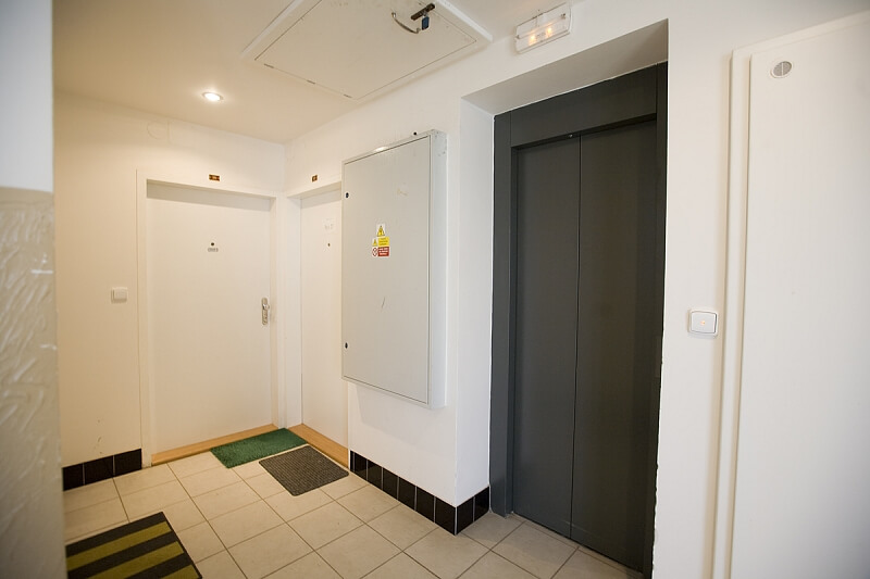 Roháčova, Žižkov - Prague 3 | Sale, Apartment Two-bedroom (3+1), 95 m²