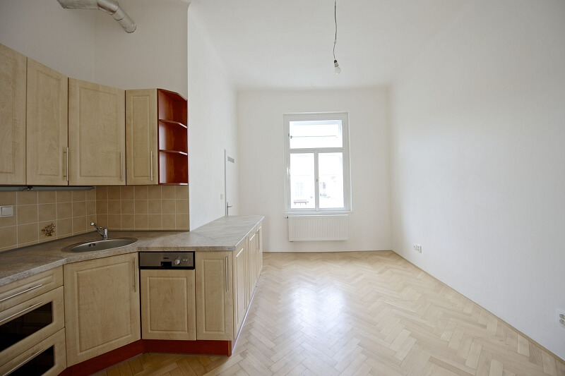 Janáčkovo nábřeží, Smíchov - Prague 5 | Rent, Apartment One-bedroom (2+1), 85 m²