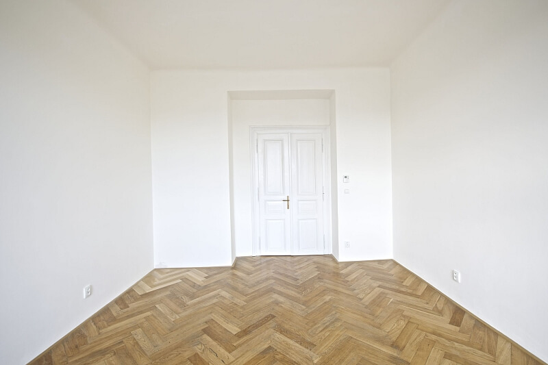 Janáčkovo nábřeží, Smíchov - Prague 5 | Rent, Apartment One-bedroom (2+1), 85 m²
