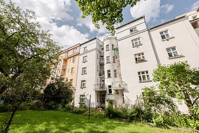 N. A. Někrasova, Bubeneč - Prague 6 | Rent, Apartment Three-bedroom (4+kk), 145 m²