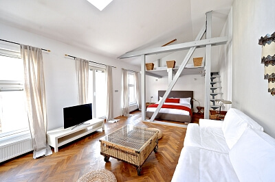 Ve Smečkách, Nové Město - Praha 1 | Pronájem, Byt 1+kk, 71 m²