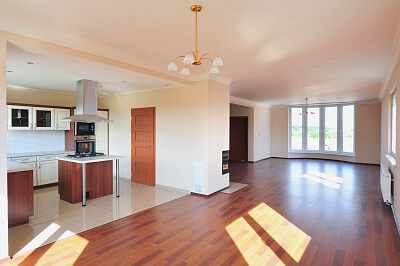 Habrová, Horoměřice - Praha-západ | Pronájem, Rodinný dům 6+kk, 300 m²