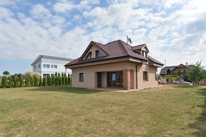 Akátová, Horoměřice - Praha-západ | Pronájem, Rodinný dům 5+kk, 230 m²