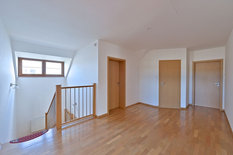 Akátová, Horoměřice - Praha-západ | Rent, House Four-bedroom (5+kk), 230 m²