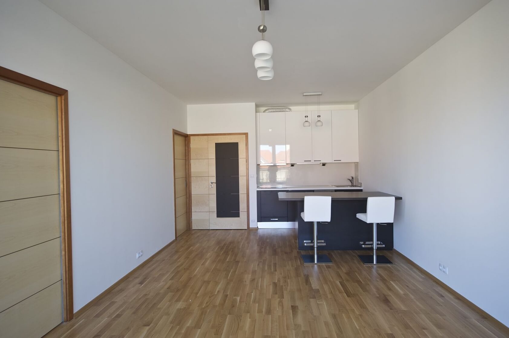 Korunní, Vinohrady - Prague 10 | Rent, Apartment One-bedroom (2+kk), 72 m²
