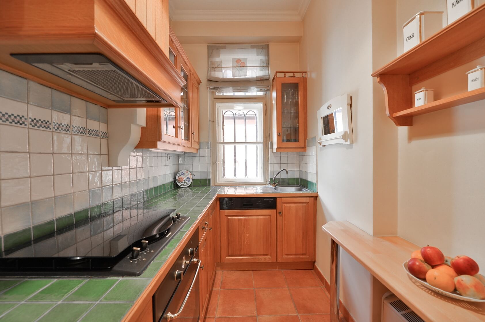 Šafaříkova, Vinohrady - Prague 2 | Rent, Apartment Two-bedroom (3+1), 82 m²