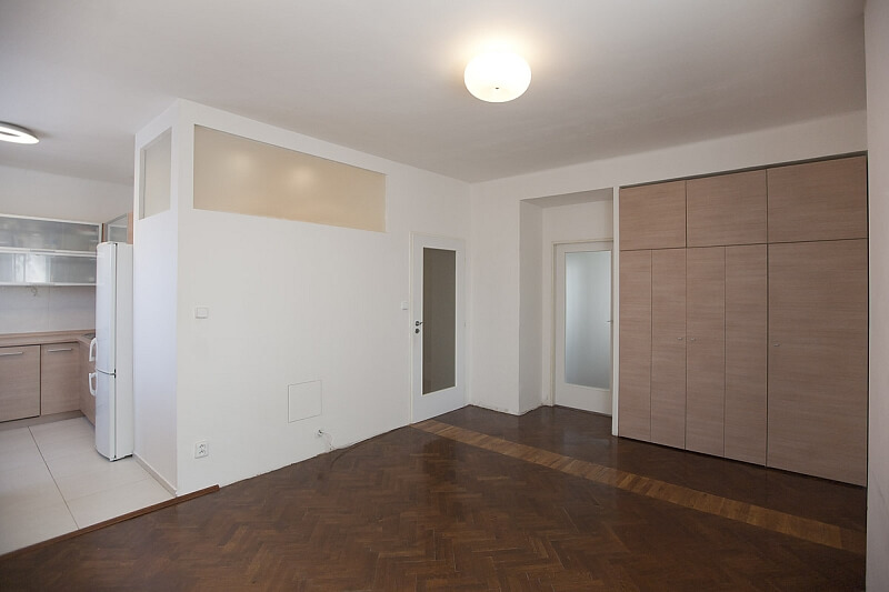 Tejnická, Strašnice - Prague 10 | Rent, Apartment One-bedroom (2+kk), 55 m²