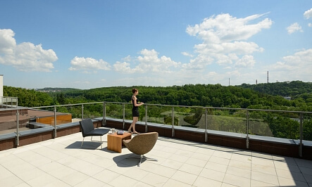 Mezitraťová, Hrdlořezy - Prague 9 | Sale, Apartment Three-bedroom (4+kk), 158 m²