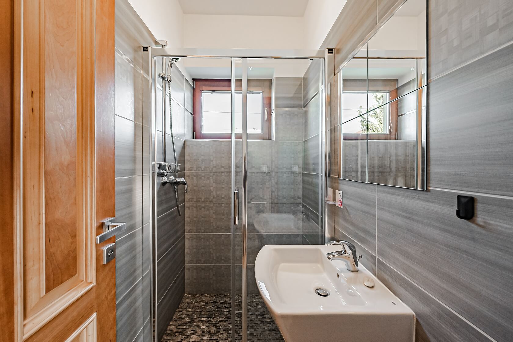 Lhotecká, Ohrobec - Praha-západ | Pronájem, Rodinný dům 5+kk, 260 m²