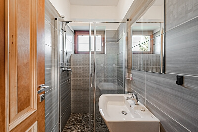 Lhotecká, Ohrobec - Praha-západ | Pronájem, Rodinný dům 5+kk, 260 m²