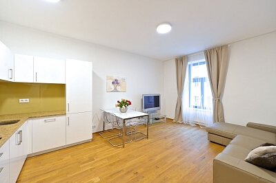 U Studánky, Bubeneč - Praha 7 | Pronájem, Byt 3+kk, 70 m²