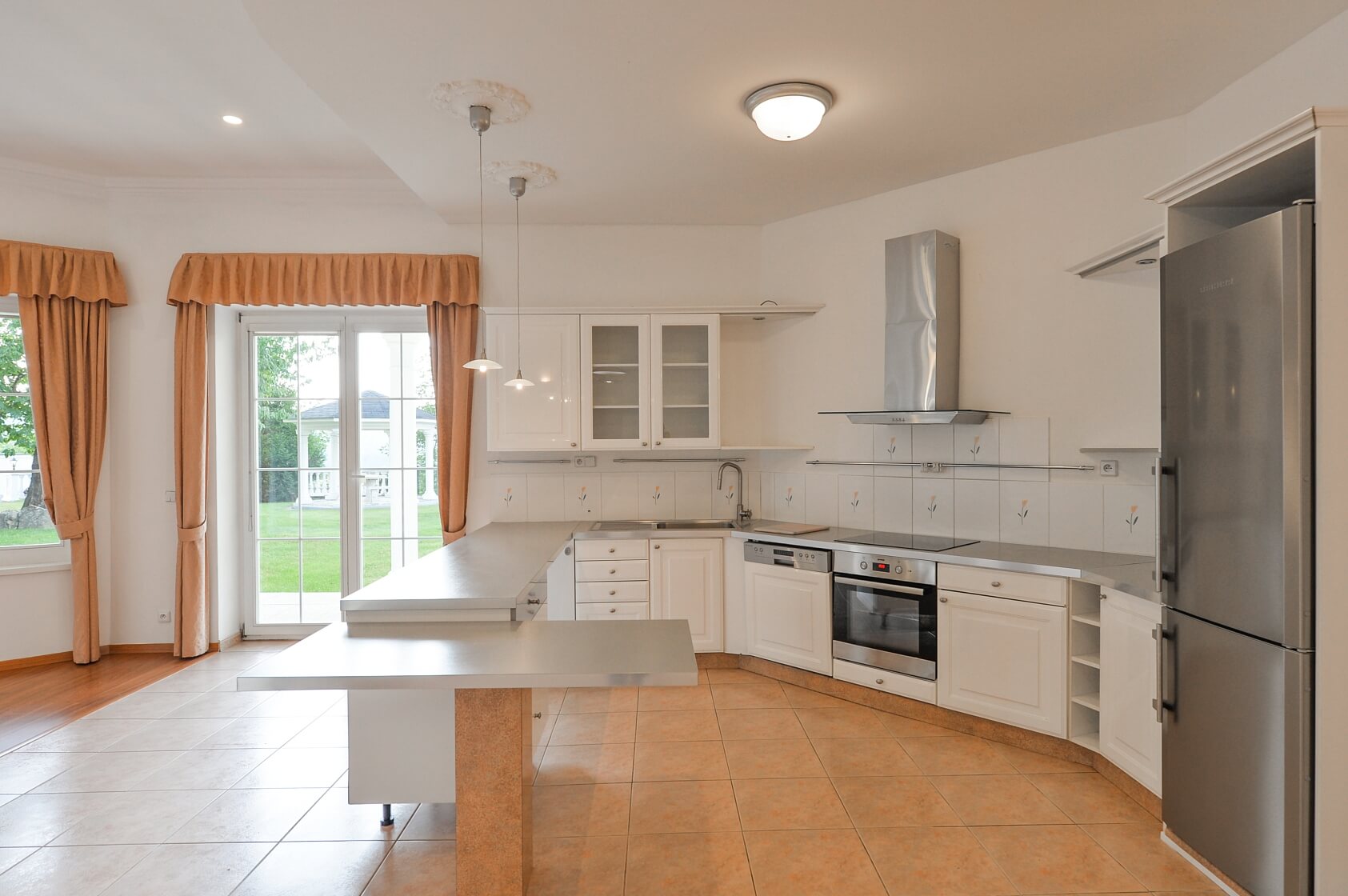 Jasná I, Braník - Praha 4 | Pronájem, Byt 5+1, 260 m²