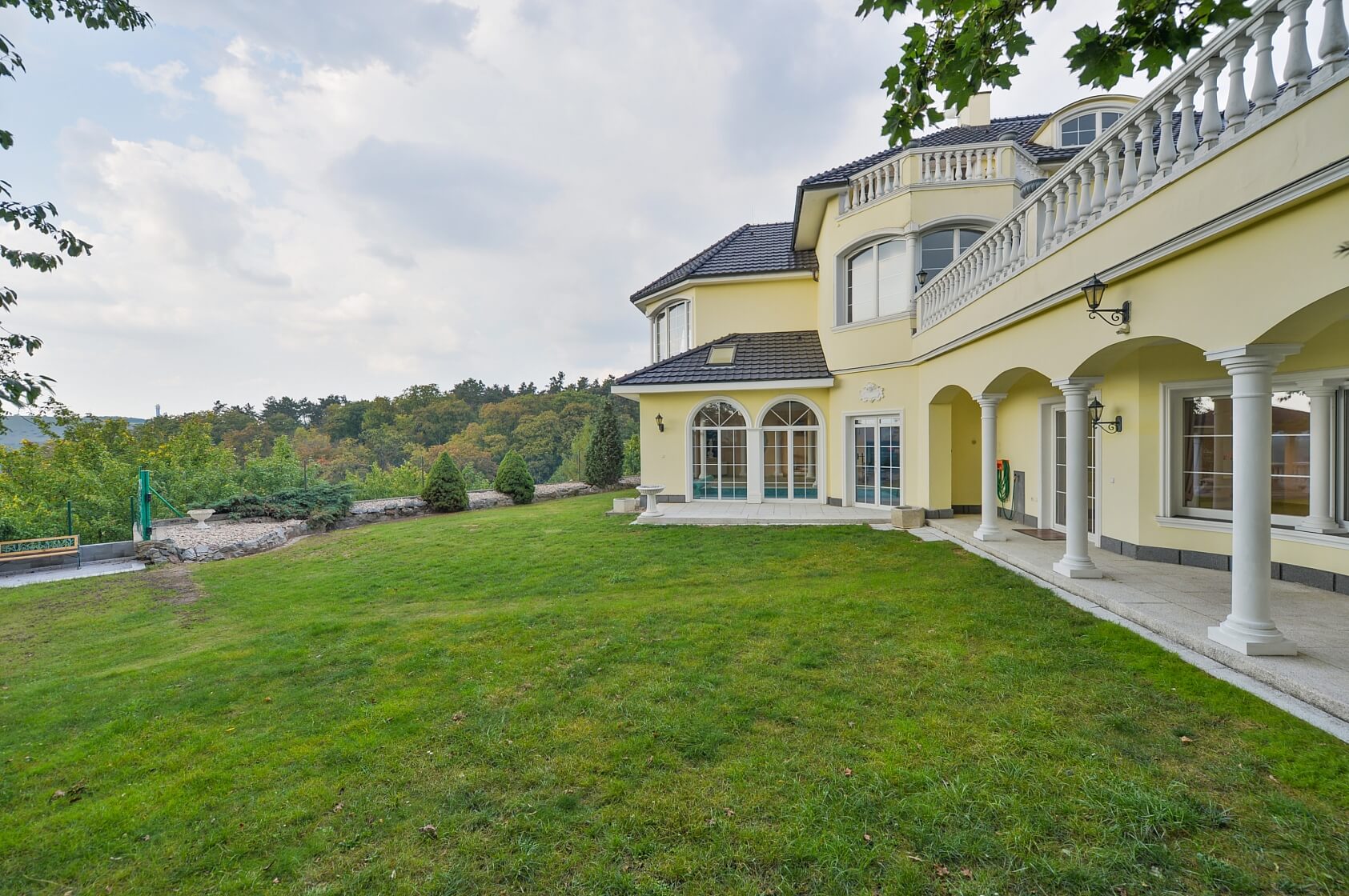 Jasná I, Braník - Praha 4 | Pronájem, Byt 5+1, 260 m²