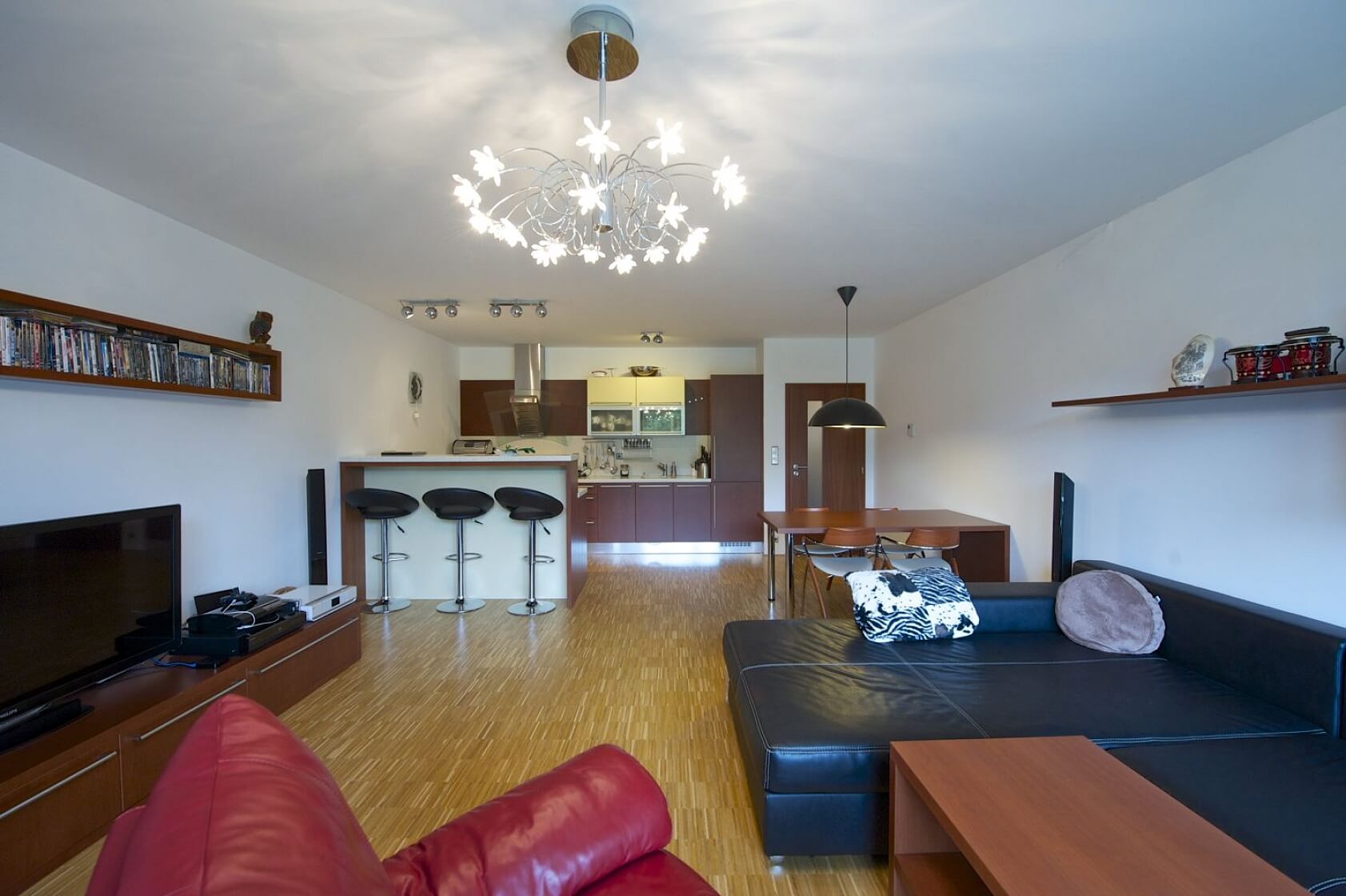 Kališnická, Žižkov - Prague 3 | Rent, Apartment Two-bedroom (3+kk), 97 m²