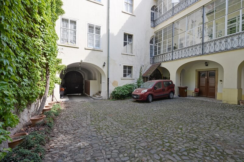 Sněmovní, Malá Strana - Praha 1 | Pronájem, Byt 2+1, 85 m²