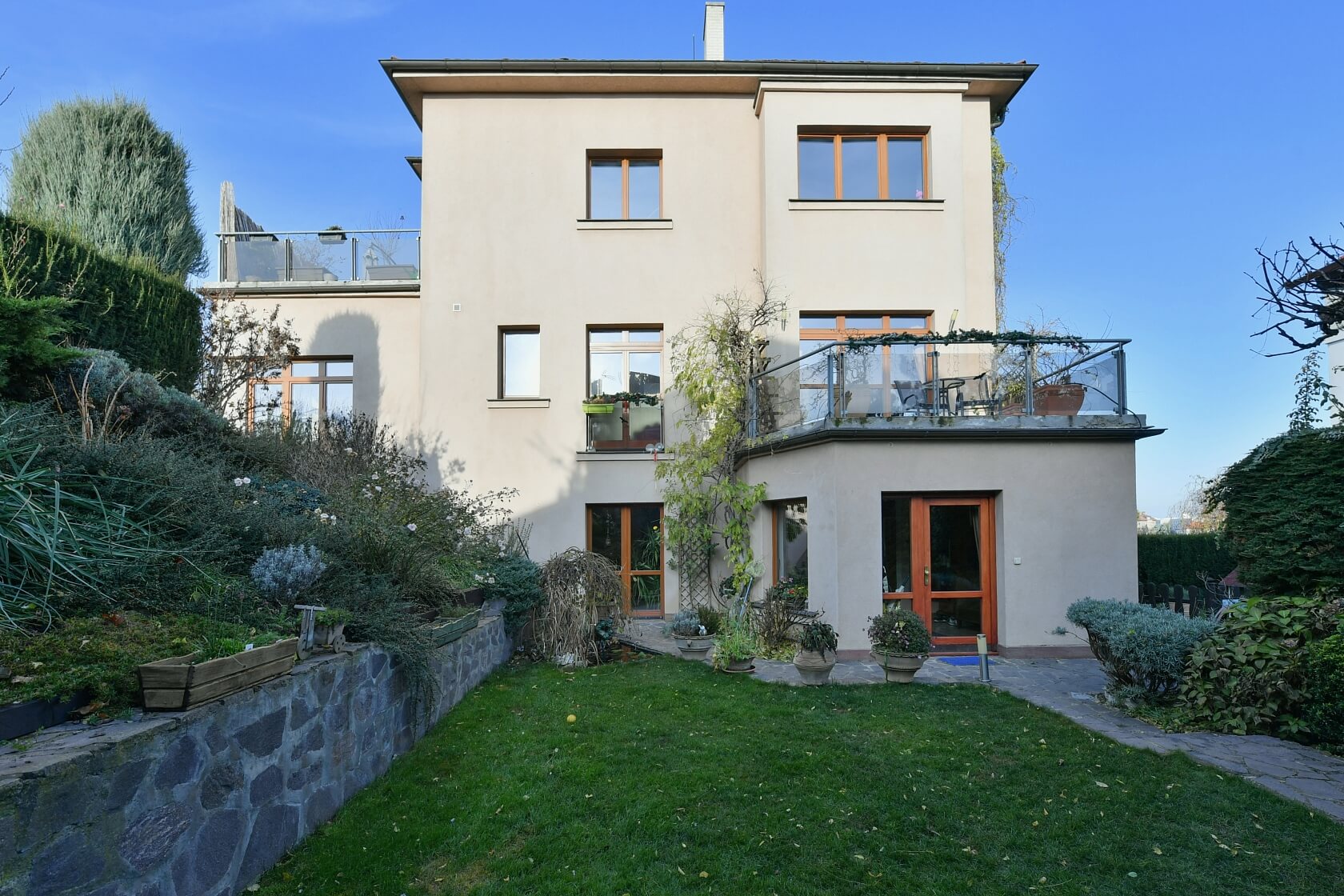 Děvínská, Smíchov - Praha 5 | Pronájem, Byt 3+kk, 220 m²