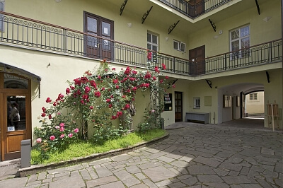 Újezd, Malá Strana - Praha 1 | Pronájem, Byt 4+kk, 133 m²