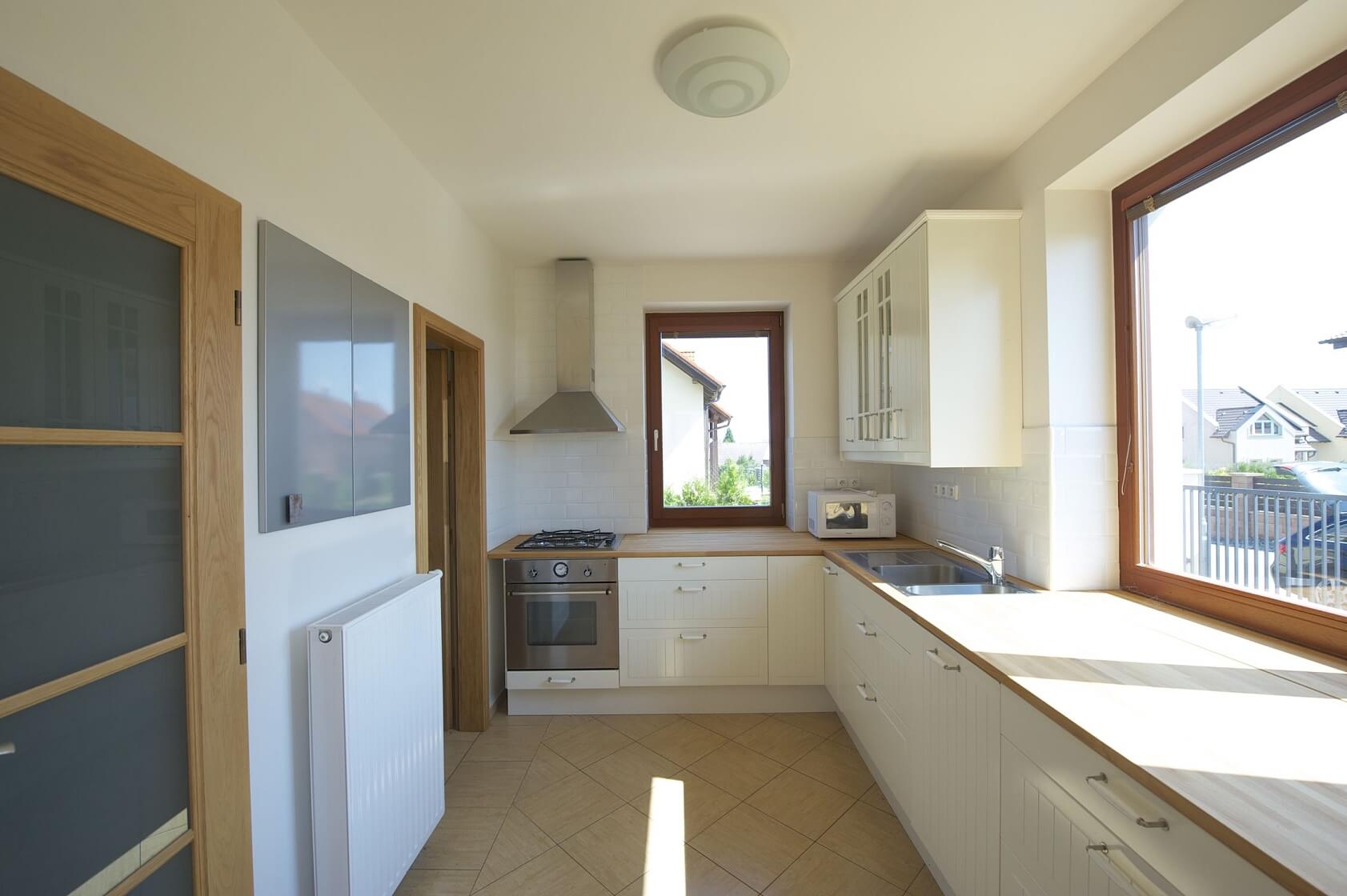 Tuchoměřická, Horoměřice - Praha-západ | Pronájem, Rodinný dům 5+1, 200 m²