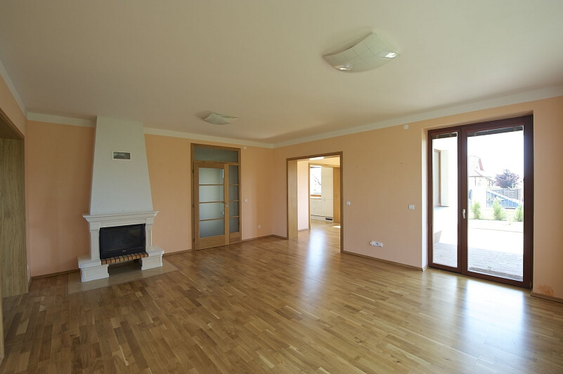 Tuchoměřická, Horoměřice - Praha-západ | Pronájem, Rodinný dům 5+1, 200 m²