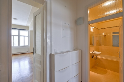 Nad Štolou, Holešovice - Praha 7 | Pronájem, Byt 2+kk, 65 m²