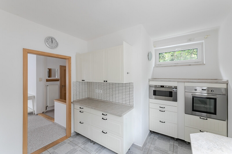 Chuchelská, Modřany - Prague 4 | Rent, House Four-bedroom (5+1), 250 m²