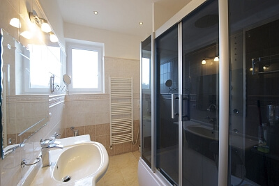 Chýnice, Chýnice - Praha-západ | Pronájem, Rodinný dům 7+1, 270 m²