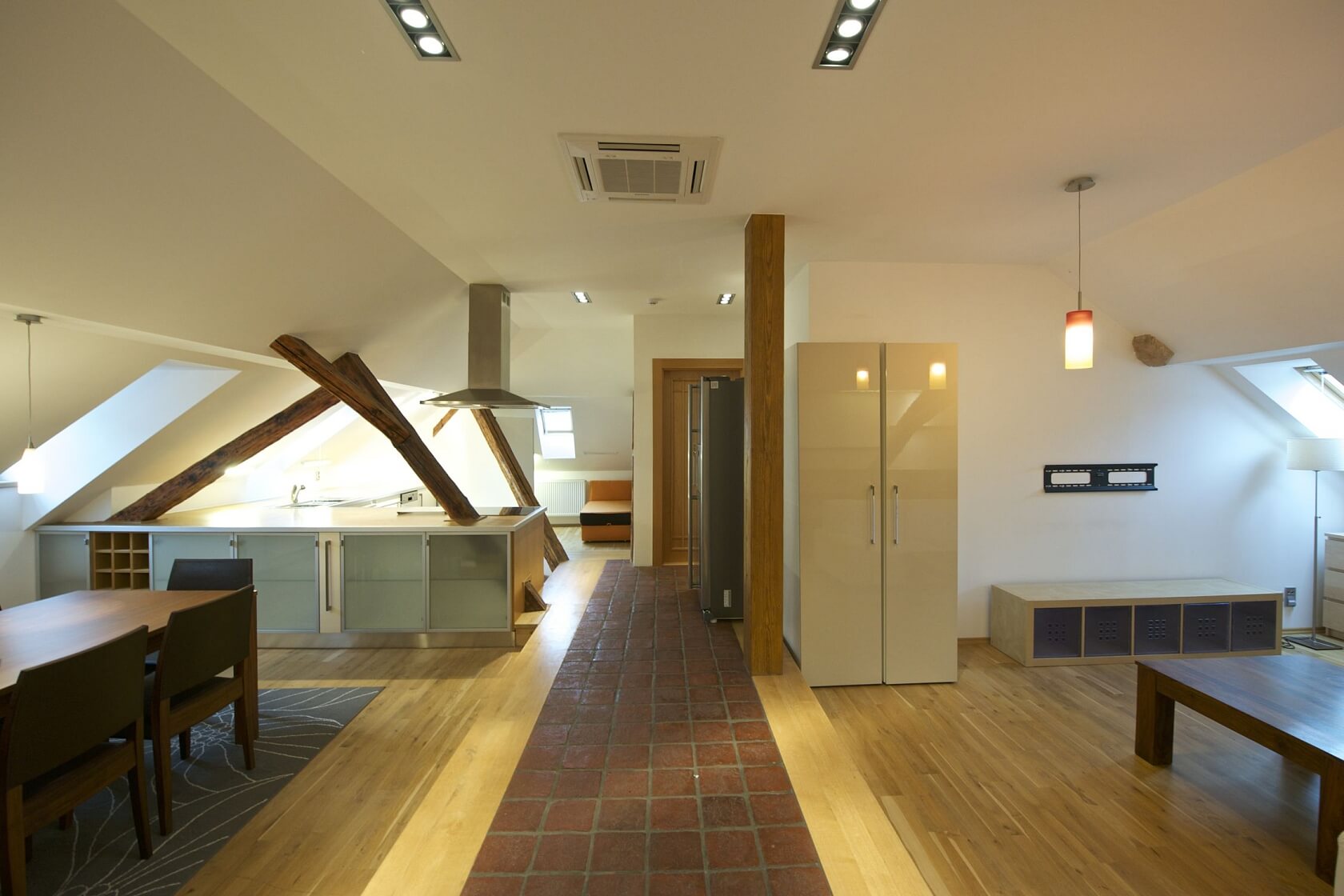 Újezd, Malá Strana - Praha 1 | Pronájem, Byt 2+kk, 82 m²