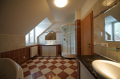 Újezd nad lesy, Újezd nad Lesy - Prague 9 | Rent, House Five-bedroom (6+1), 275 m²