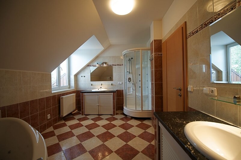 Újezd nad lesy, Újezd nad Lesy - Praha 9 | Pronájem, Rodinný dům 6+1, 275 m²