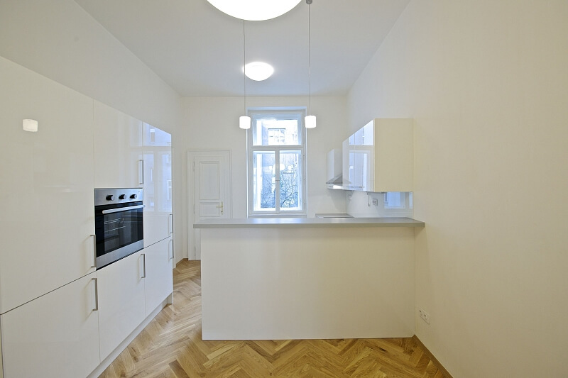 Na Bělidle, Smíchov - Prague 5 | Rent, Apartment One-bedroom (2+1), 64 m²