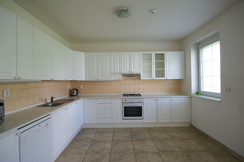 Pod Valem II, Průhonice - Praha-západ | Rent, House Five-bedroom (6+1), 300 m²