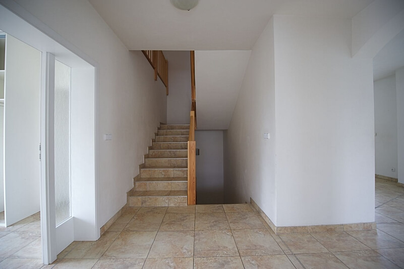 Pod Valem II, Průhonice - Praha-západ | Rent, House Five-bedroom (6+1), 300 m²