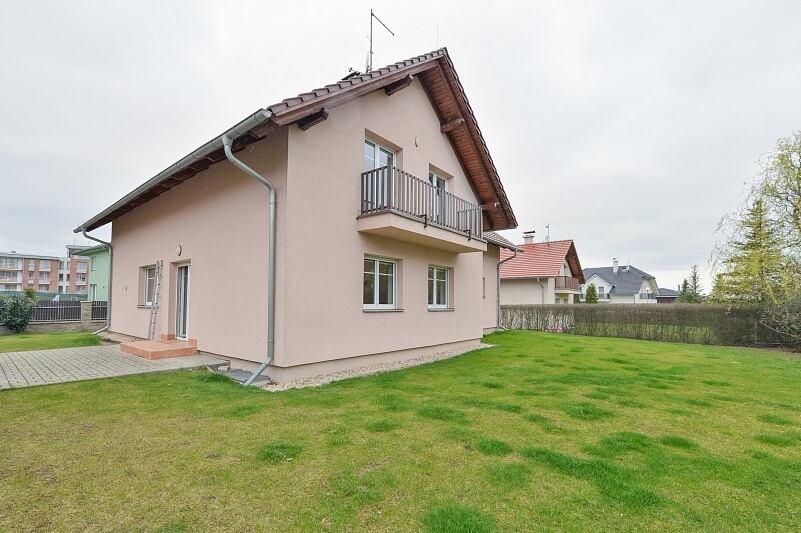 Pod Valem II., Průhonice - Praha-západ | Rent, House Four-bedroom (5+kk), 200 m²