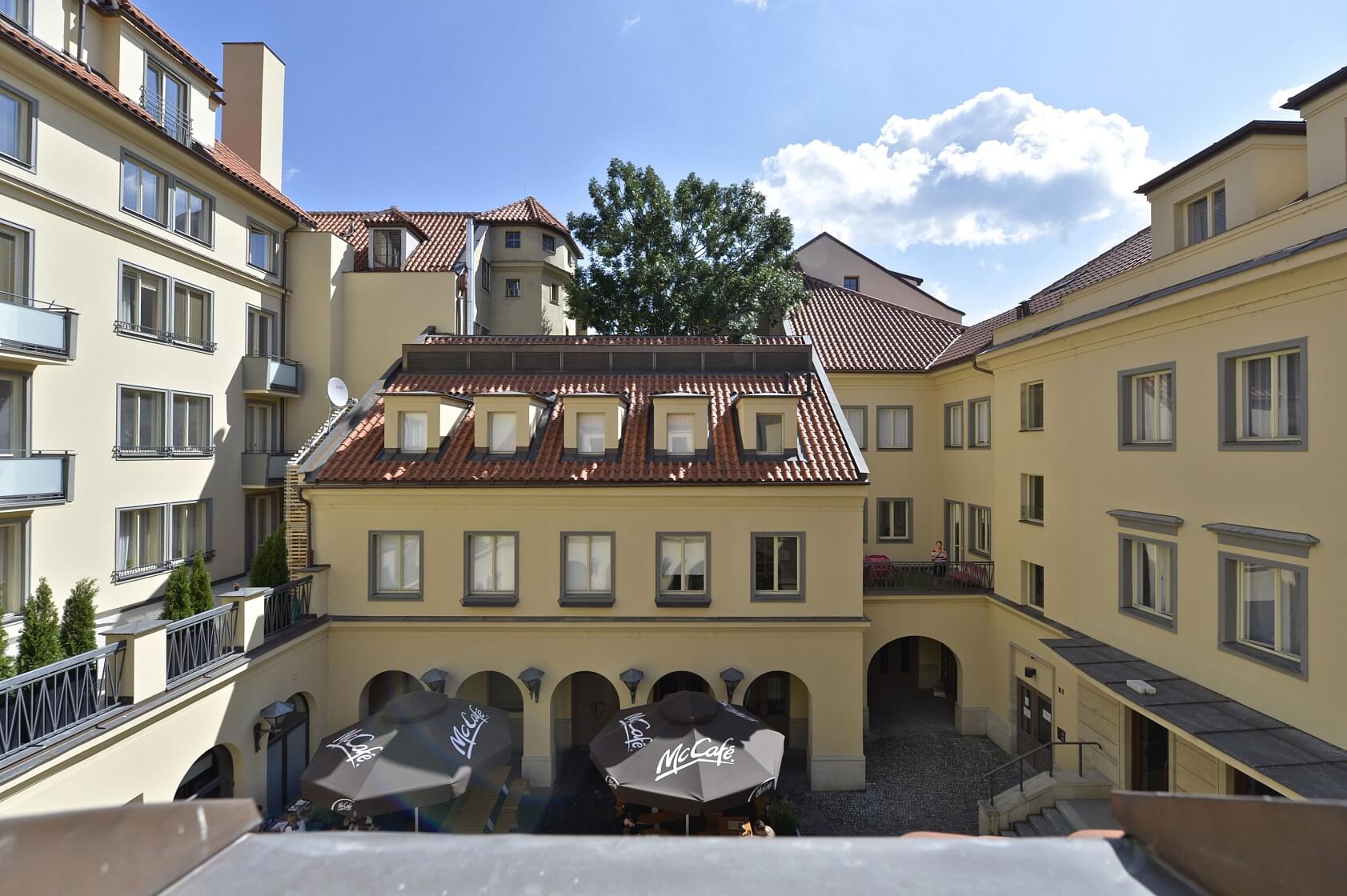 Mostecká, Malá Strana - Prague 1 | Rent, Apartment One-bedroom (2+kk), 51 m²