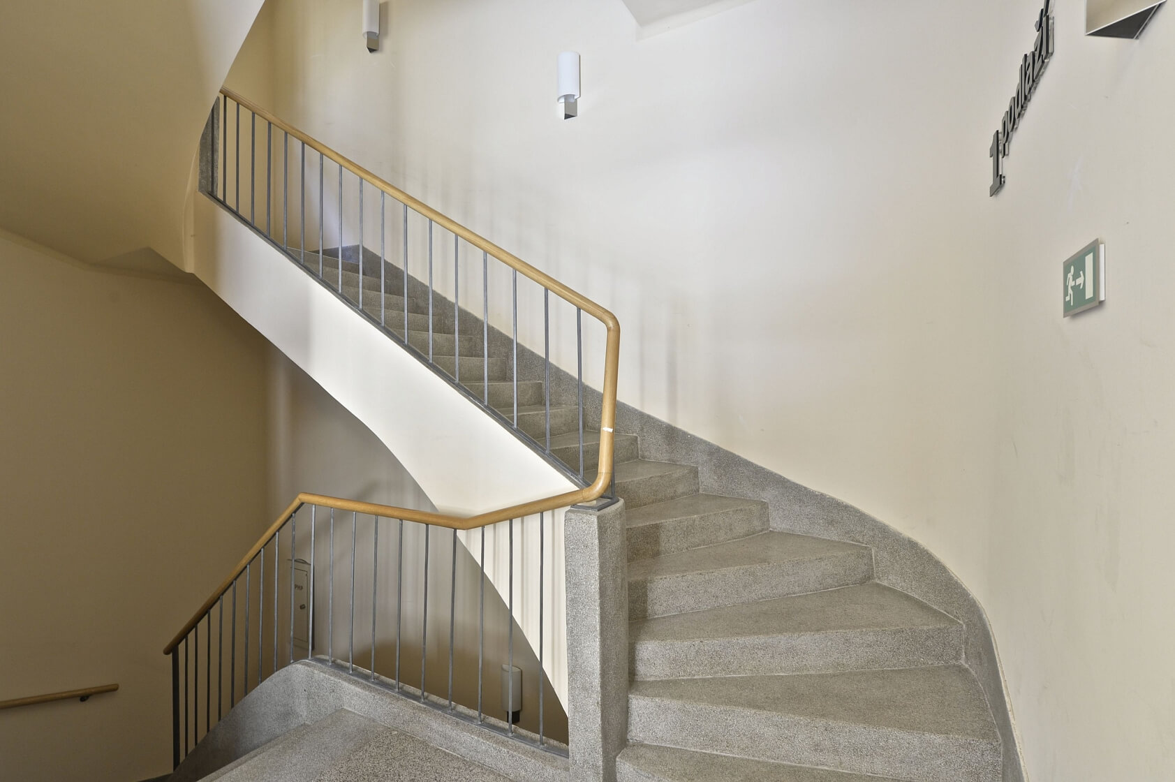 Mostecká, Malá Strana - Praha 1 | Pronájem, Byt 2+kk, 51 m²