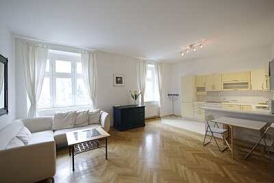 Černomořská, Vršovice - Praha 10 | Pronájem, Byt 2+kk, 67 m²