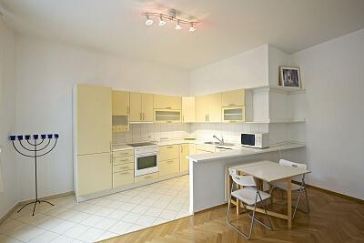 Černomořská, Vršovice - Praha 10 | Pronájem, Byt 2+kk, 67 m²