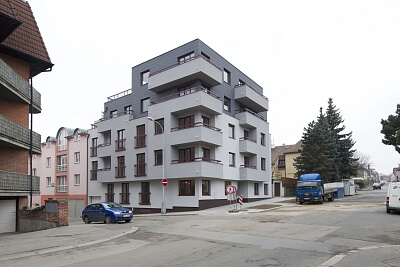 U Třešňovky, Kobylisy - Prague 8 | Sale, Apartment Three-bedroom (4+kk), 151 m²