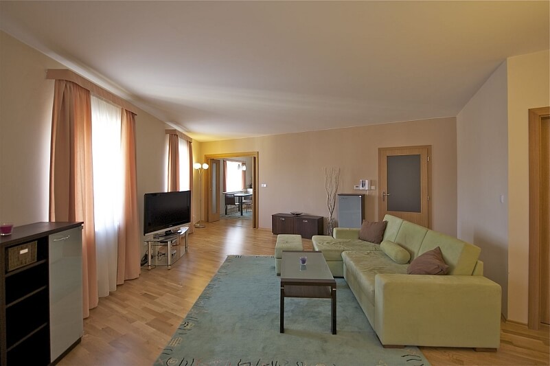 U Lužického semináře, Malá Strana - Praha 1 | Pronájem, Byt 2+1, 140 m²