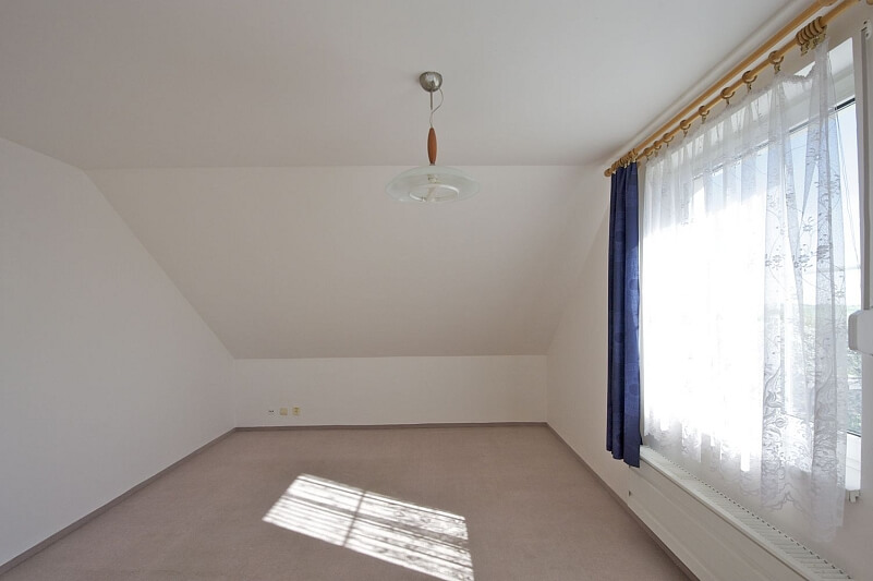 Dvořákova, Velké Přílepy - Praha-západ | Pronájem, Rodinný dům 4+kk, 180 m²