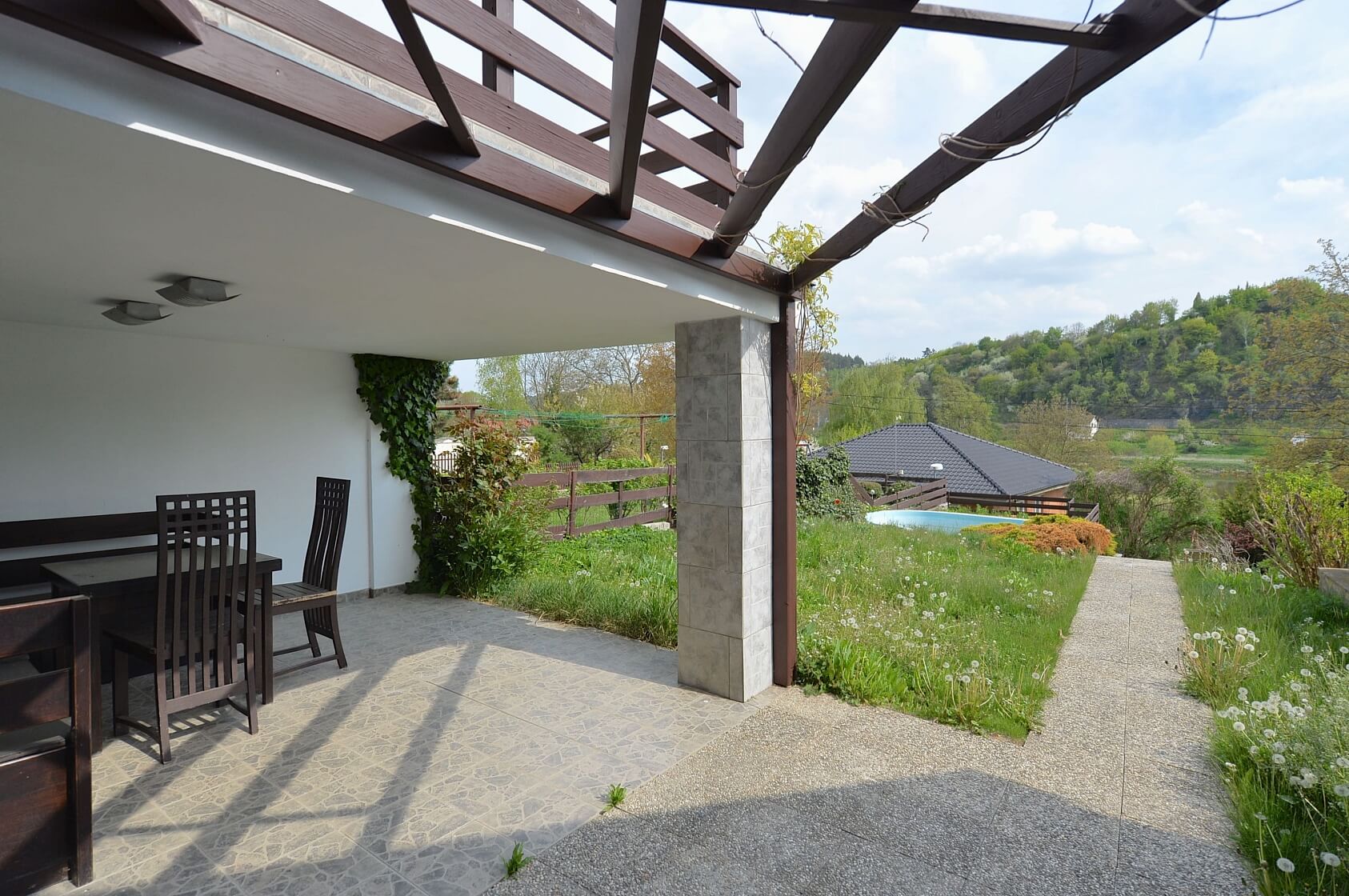 Pravohradecká, Husinec - Praha-východ | Sale, House Five-bedroom (6+kk), 235 m²