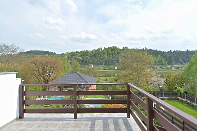 Pravohradecká, Husinec - Praha-východ | Prodej, Rodinný dům 6+kk, 235 m²